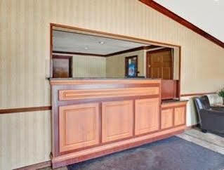 Knights Inn - Madison Heights Eksteriør billede